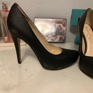 Jessica Simpson pumps ‼️ final drop